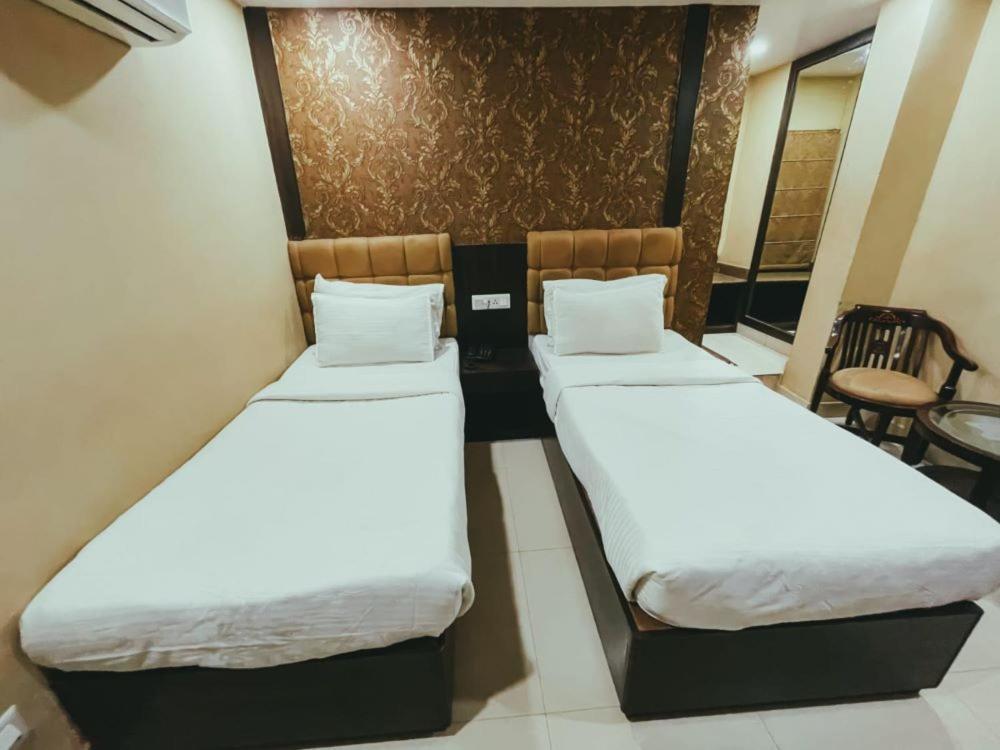 Hotel S L E Residency Varanasi Exteriör bild